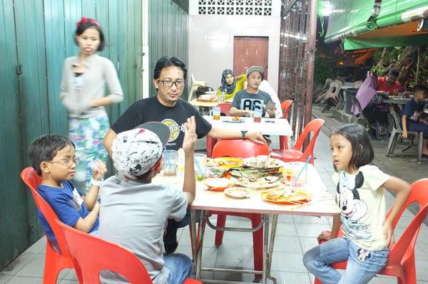 nasi lemak paling best di melaka