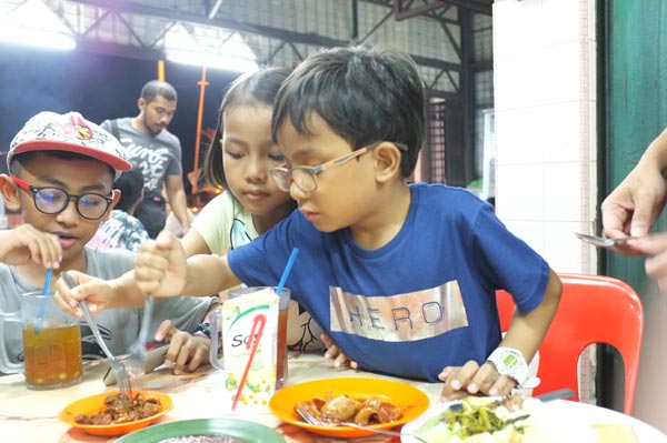 nasi lemak paling best di melaka