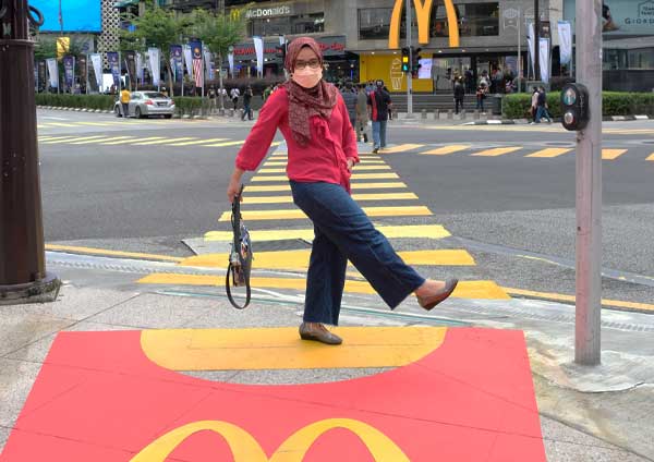 Lintasan Pejalan Kaki fries McD